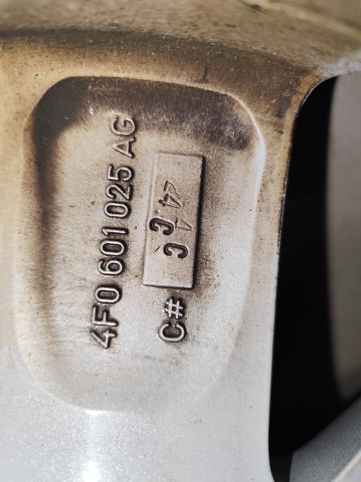 Alufelgi koła Audi A6 5x112 opony zimowe 215/60R16