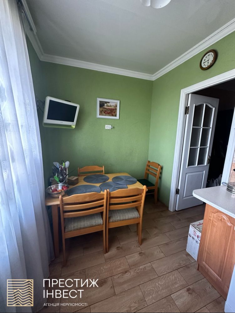 Продаж 3 кімнатної квартири на початку міста