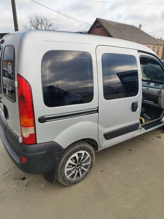 Автомобілі Renault kengo