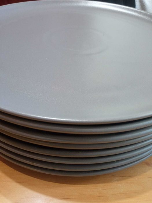 Talerze Talerz kamionkowy 32 cm – idealny na pizzę – szary mat