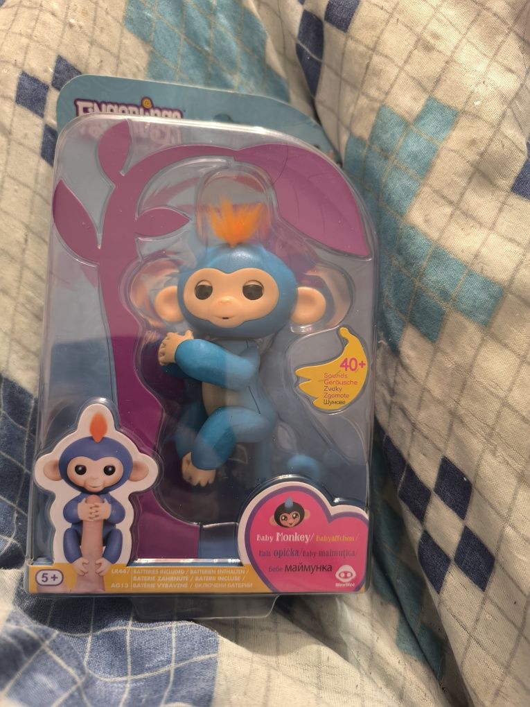 Fingerlings - Interaktywna Małpka niebieska na palec WowWee