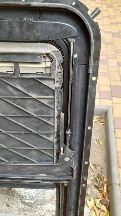 Продам механизм  верхнего люка
