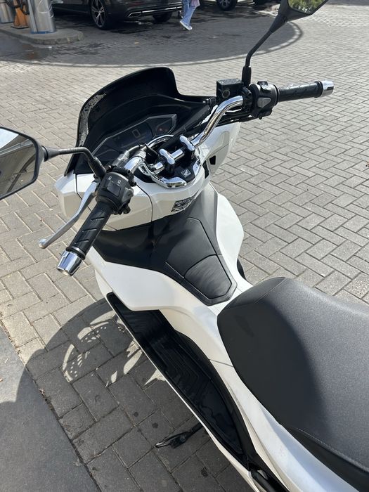 Pcx 2023 branca.