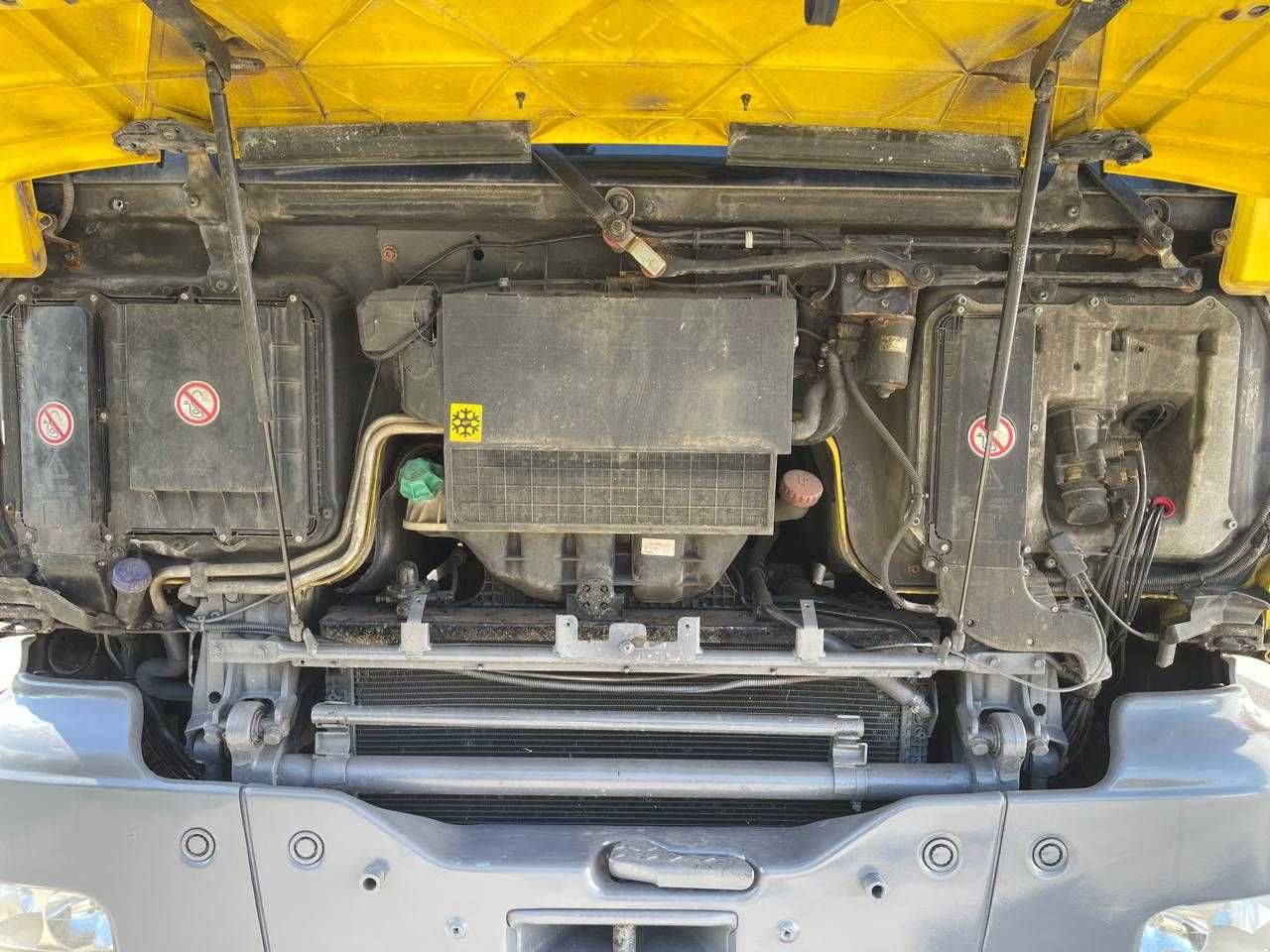 Самоскид MAN TGS 32.360 2010 року з краном маніпулятором