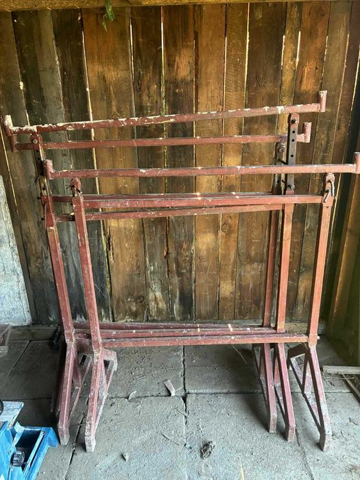 Rusztowanie budowlane, murarskie. Kobyłki murarskie