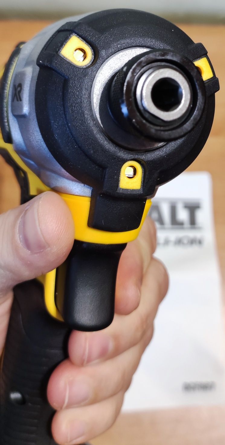 Dewalt dcf887 brushless оригінал із Англії