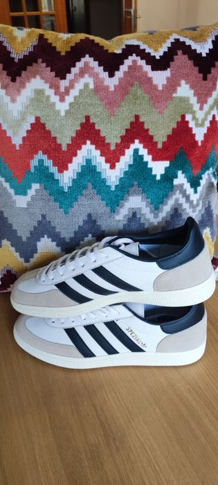Sapatilha adidas spezial