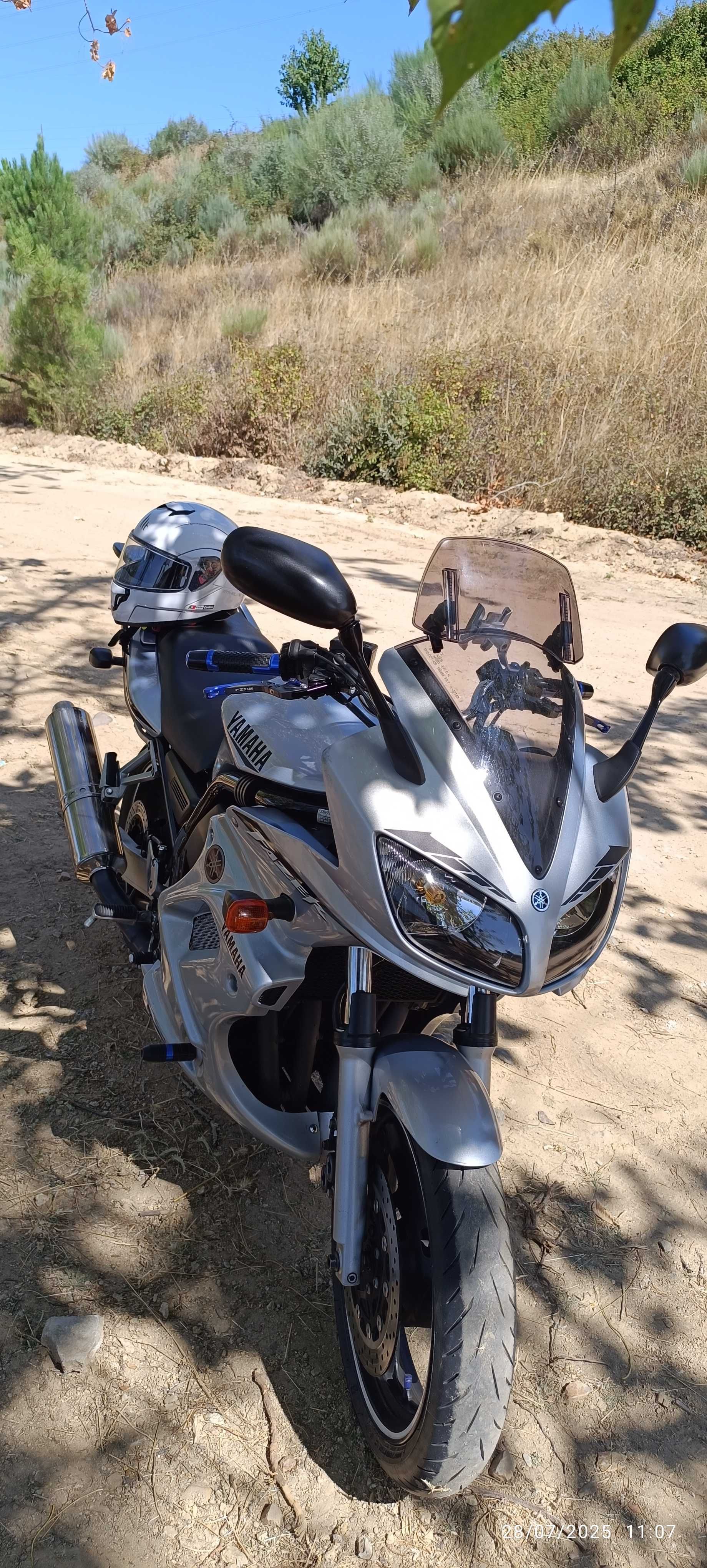 Yamaha Fzs fazer 600 em muito bom estado para a idade que tem.