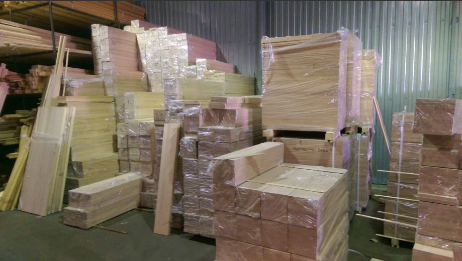 Комплектующие к деревянным лестницам!Ступени бук,ступени смерека!