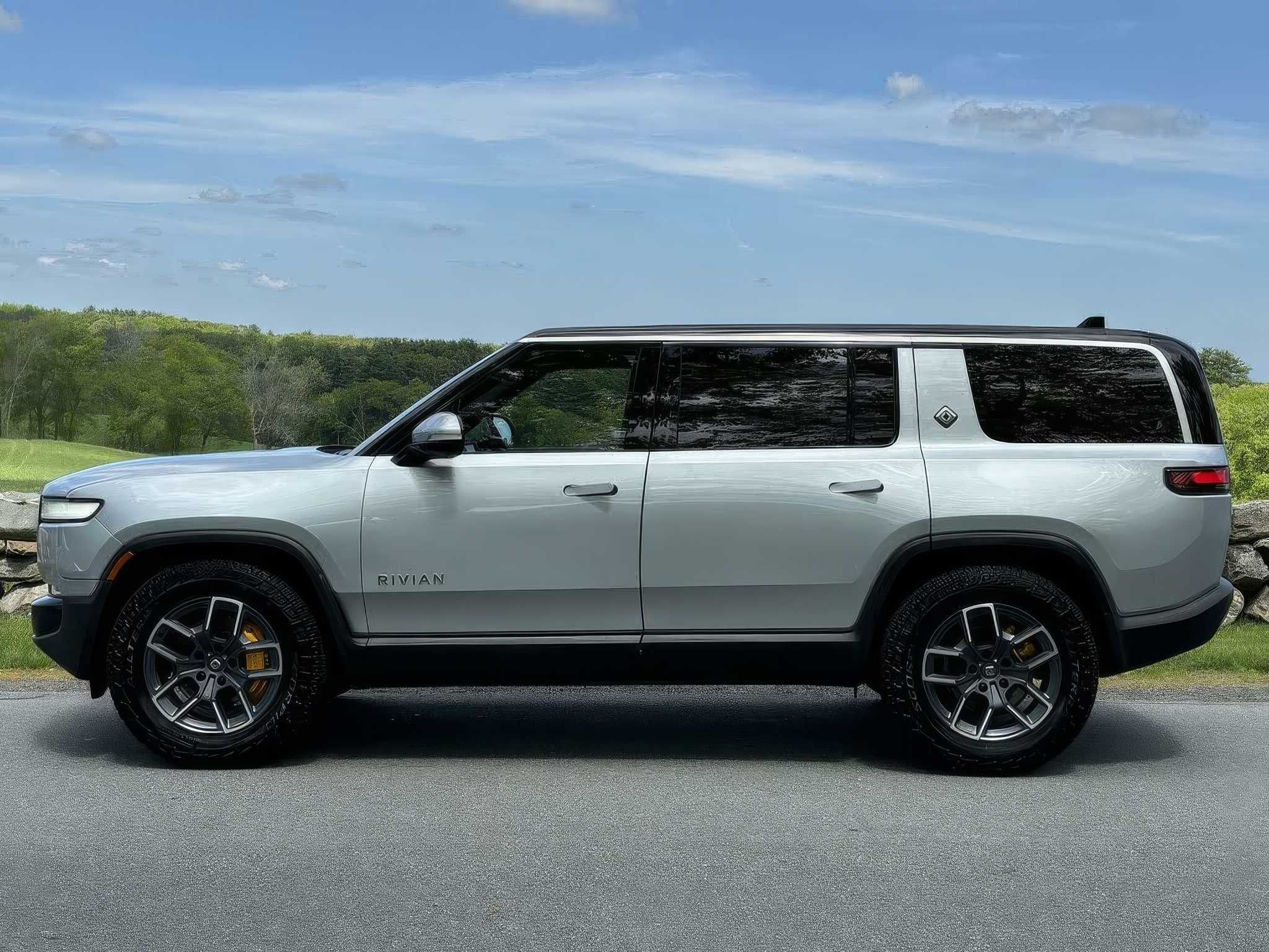 2022 Rivian R1S Launch Edition