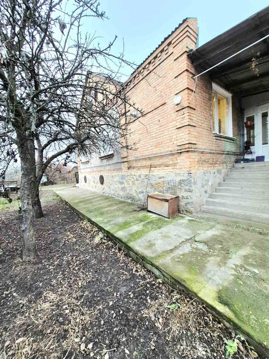 Продам міцний будинок 154 м2 в районі пивзаводу.