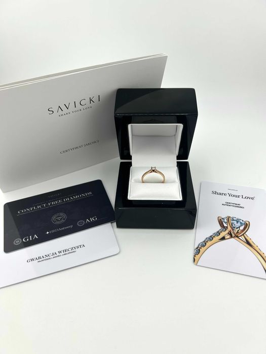 Złoty pierścionek z Diamentem 1,38 g PR.585 14K R.10 Savicki