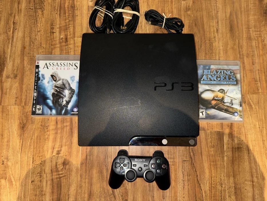 PlayStation 3 (c/ 2 jogos+ comandos)