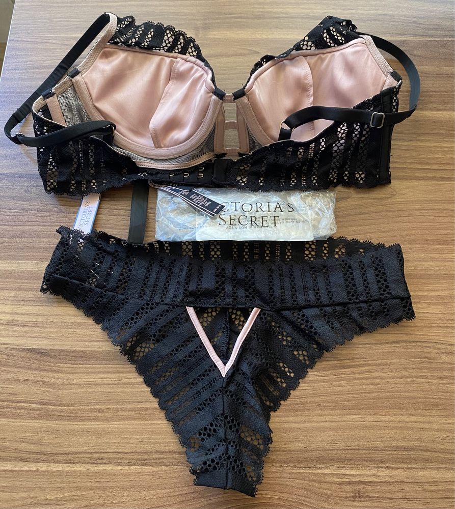 Комплект Victoria's Secret (70B) - Виктория Сикрет, кружево.