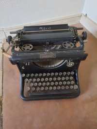 Maszyna do pisania. ANTYK