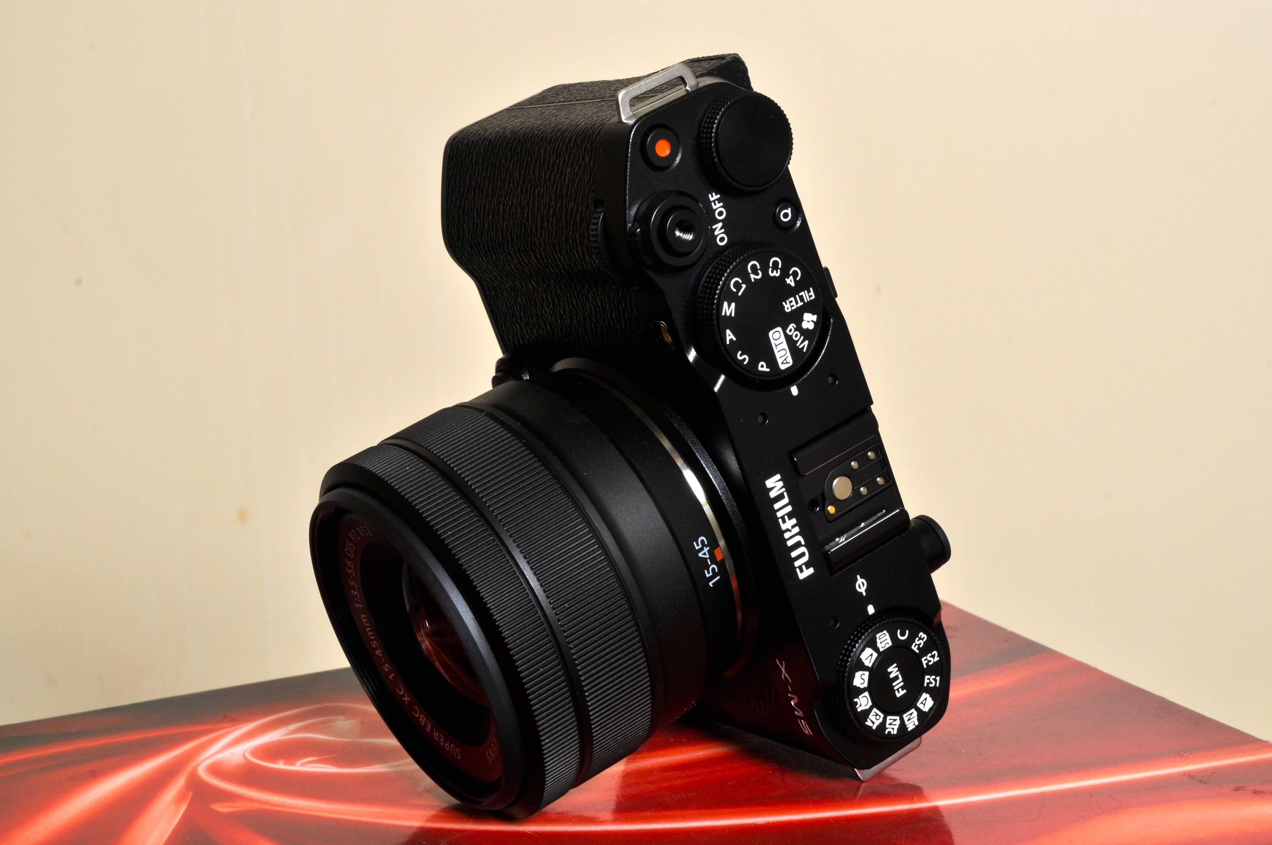 Fuji X-M5 + Xc 15x45. Novo, fatura e garantia 3 anos Fuji Pt