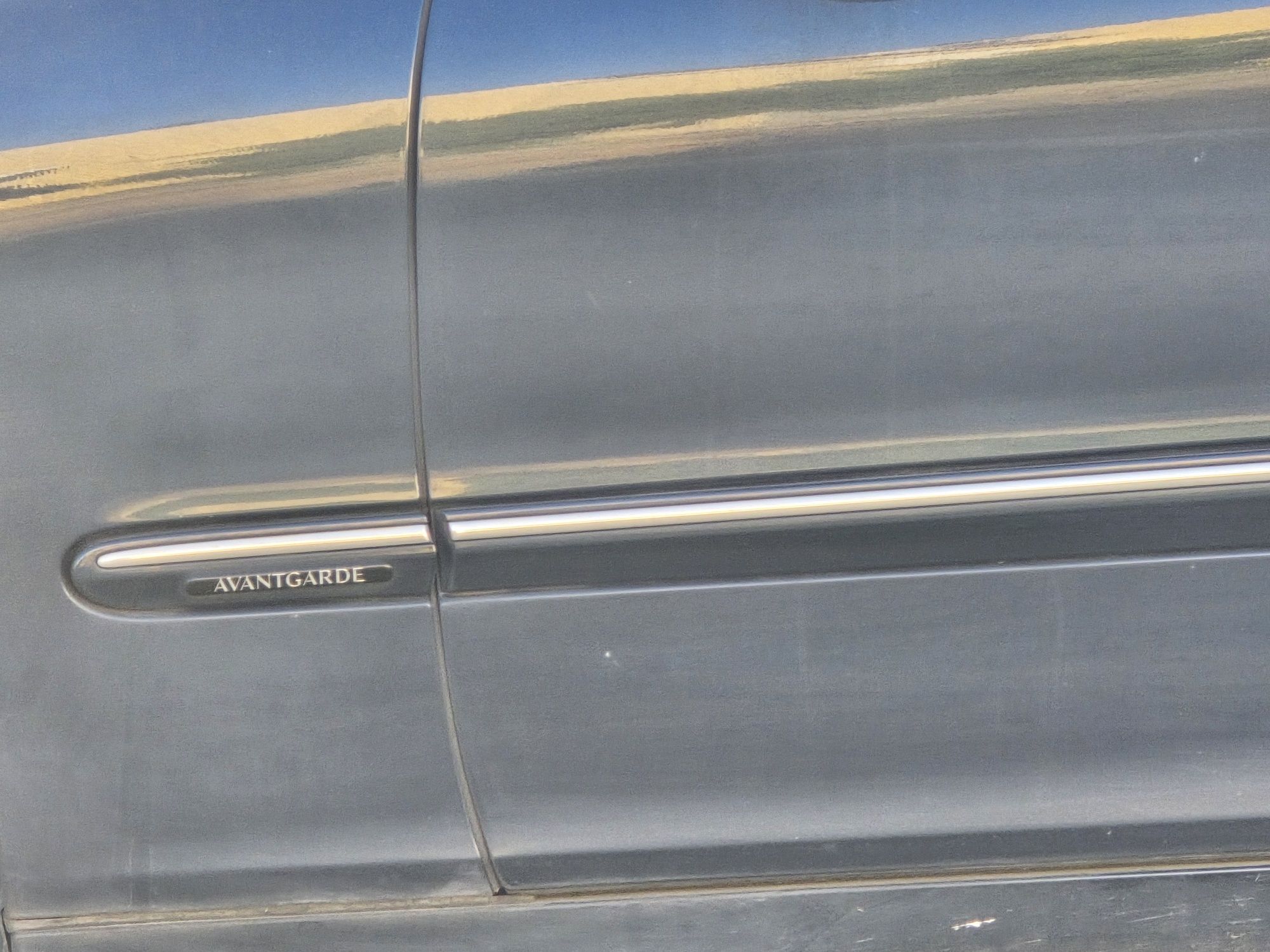 Vendo automóvel Mercedes com caixa automática