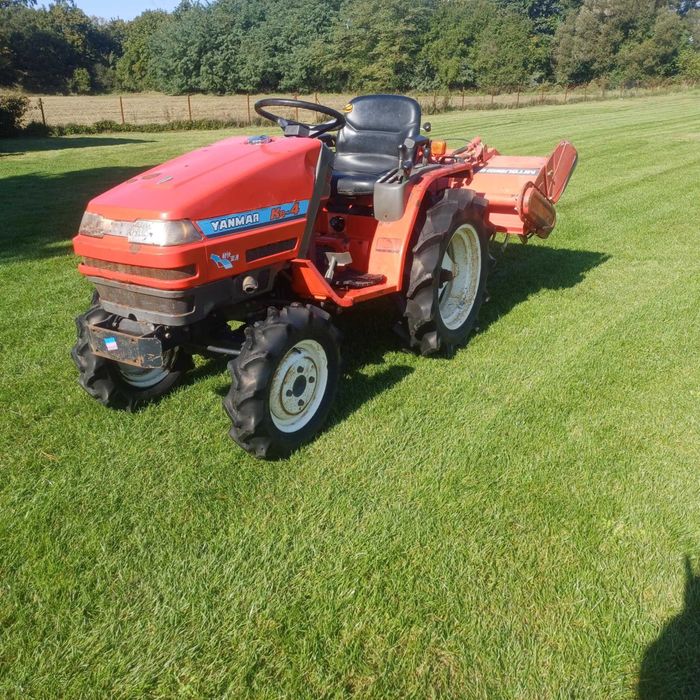 Traktor traktor ogrodowy Yanmar KE-4 4x4  Zestaw