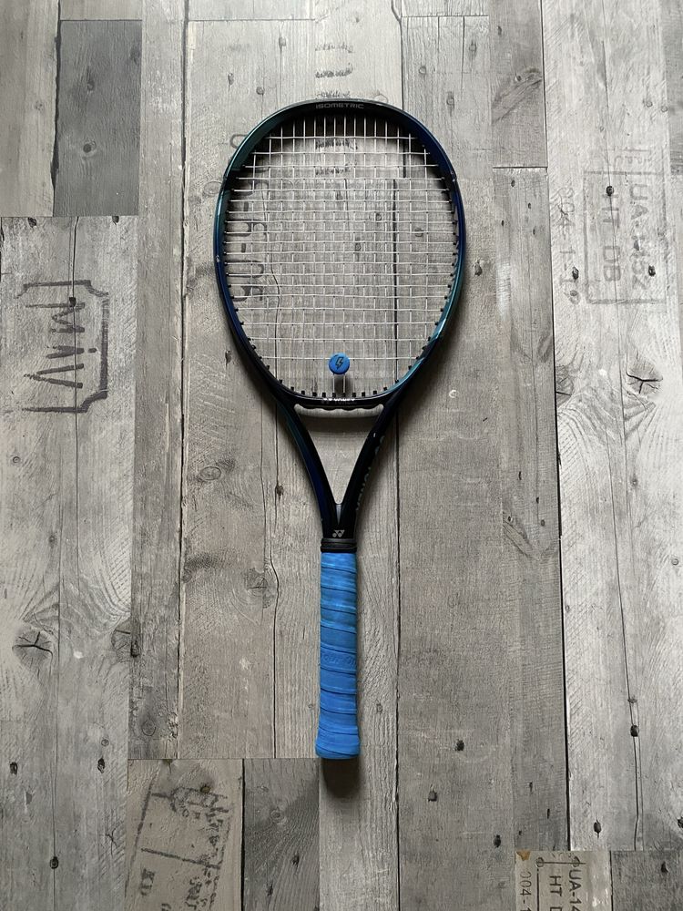 Yonex New EZONE 98 (305g) rakieta tenisowa