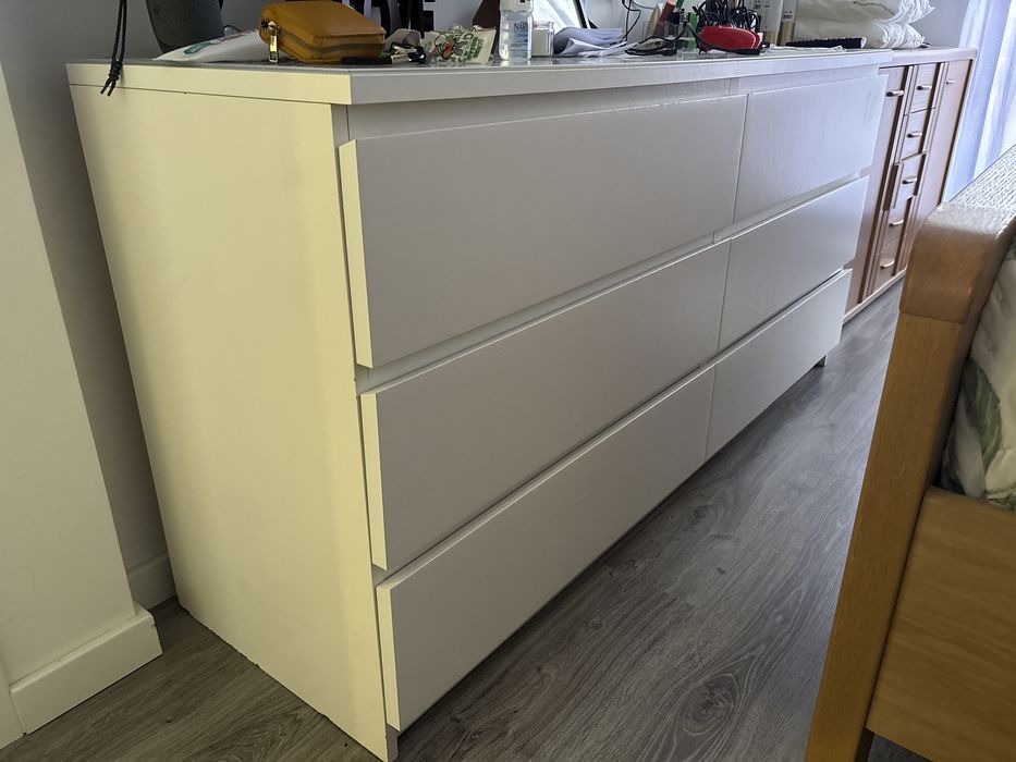 Duas comodas 100€ cada