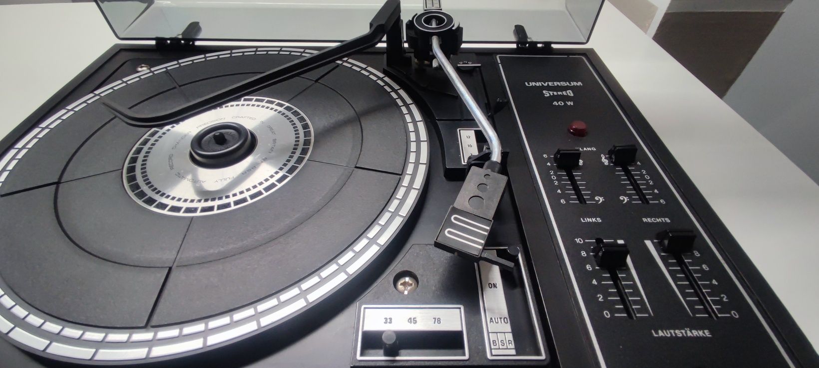 Gramofon UNIVERSUM FWV 101