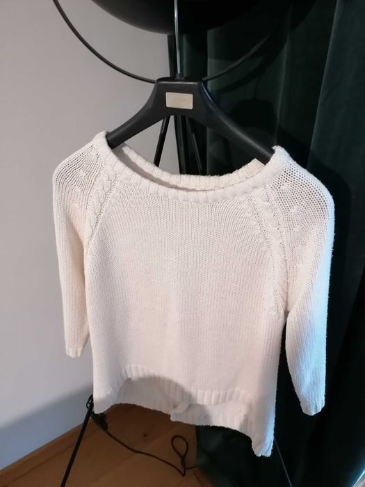 Zara kremowy sweter z wycięciem r. 38/M