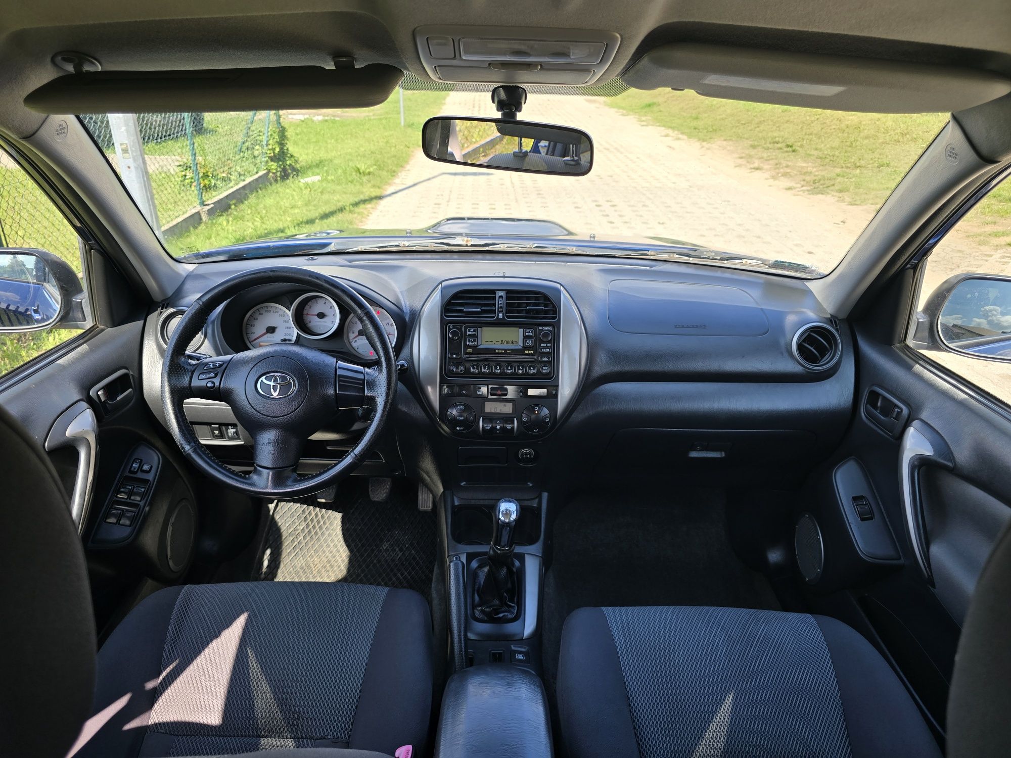 Toyota RAV4, 2005r, 2.0d, manual, 4x4, ładny stan, hak, klima, alu.