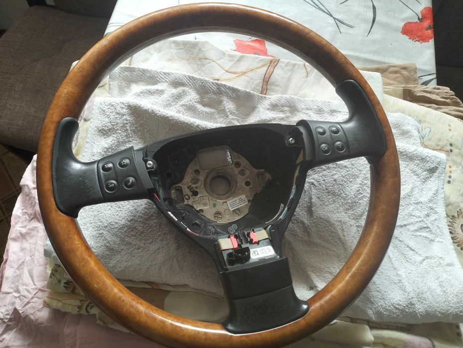 Kierownica drewno passat b6 stan super