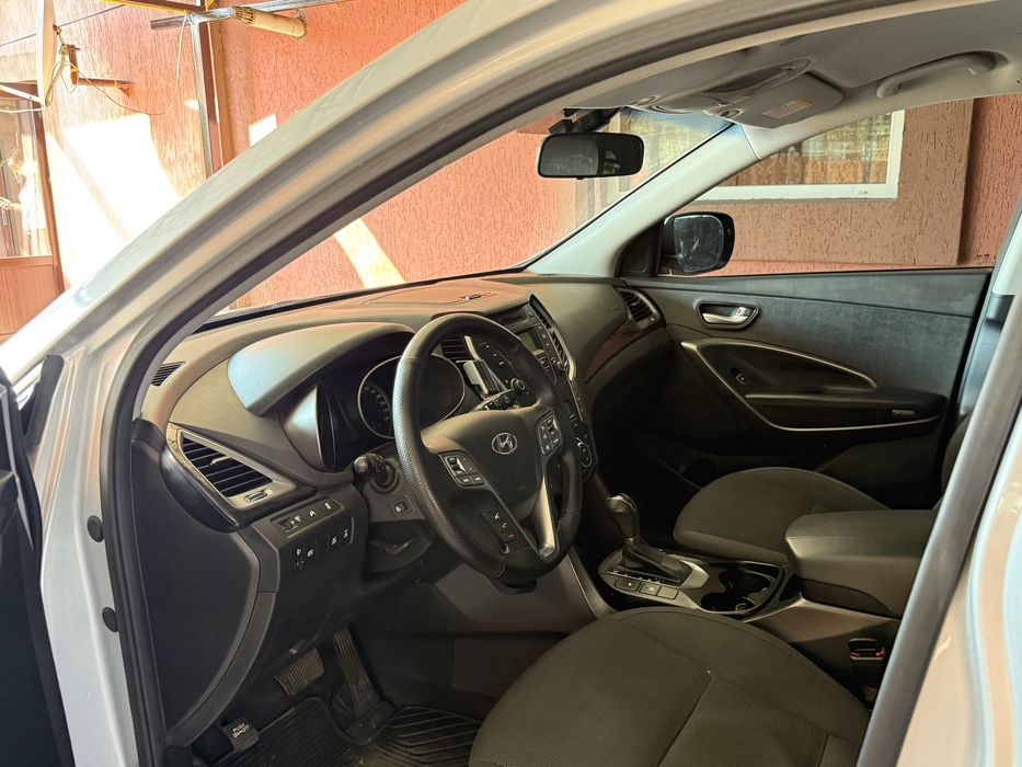 Продам Официальный Hyundai Santa Fe 4x4 2.2 DIESEL 2013 год