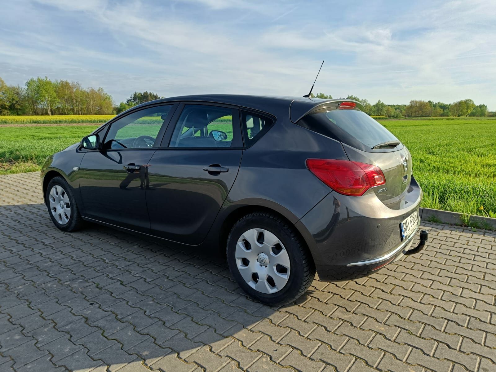 Sprzedam Opel Astra J LPG+Benzyna