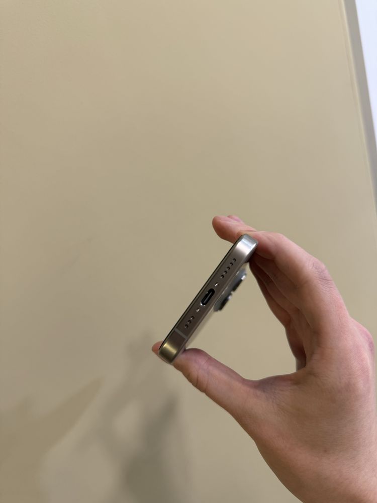 Б/у Iphone 15 Pro 128 Natural Titanium всі деталі рідні