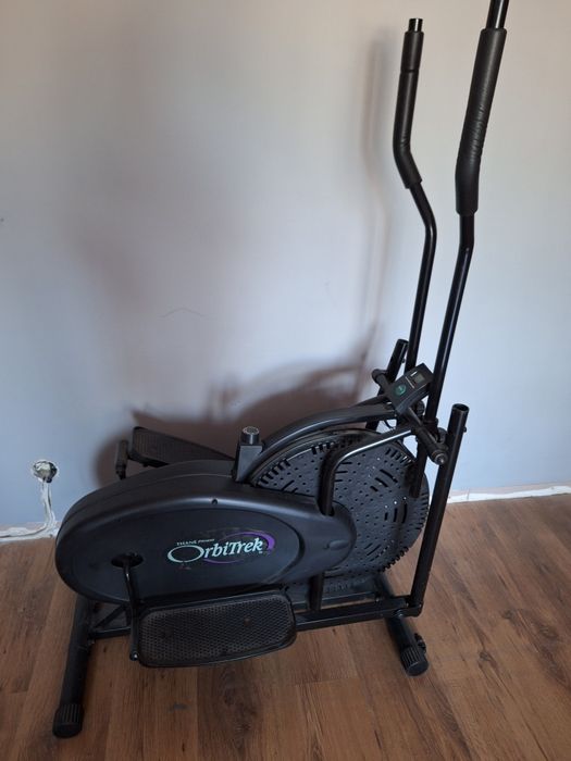 Orbitrek w kolorze czarnym