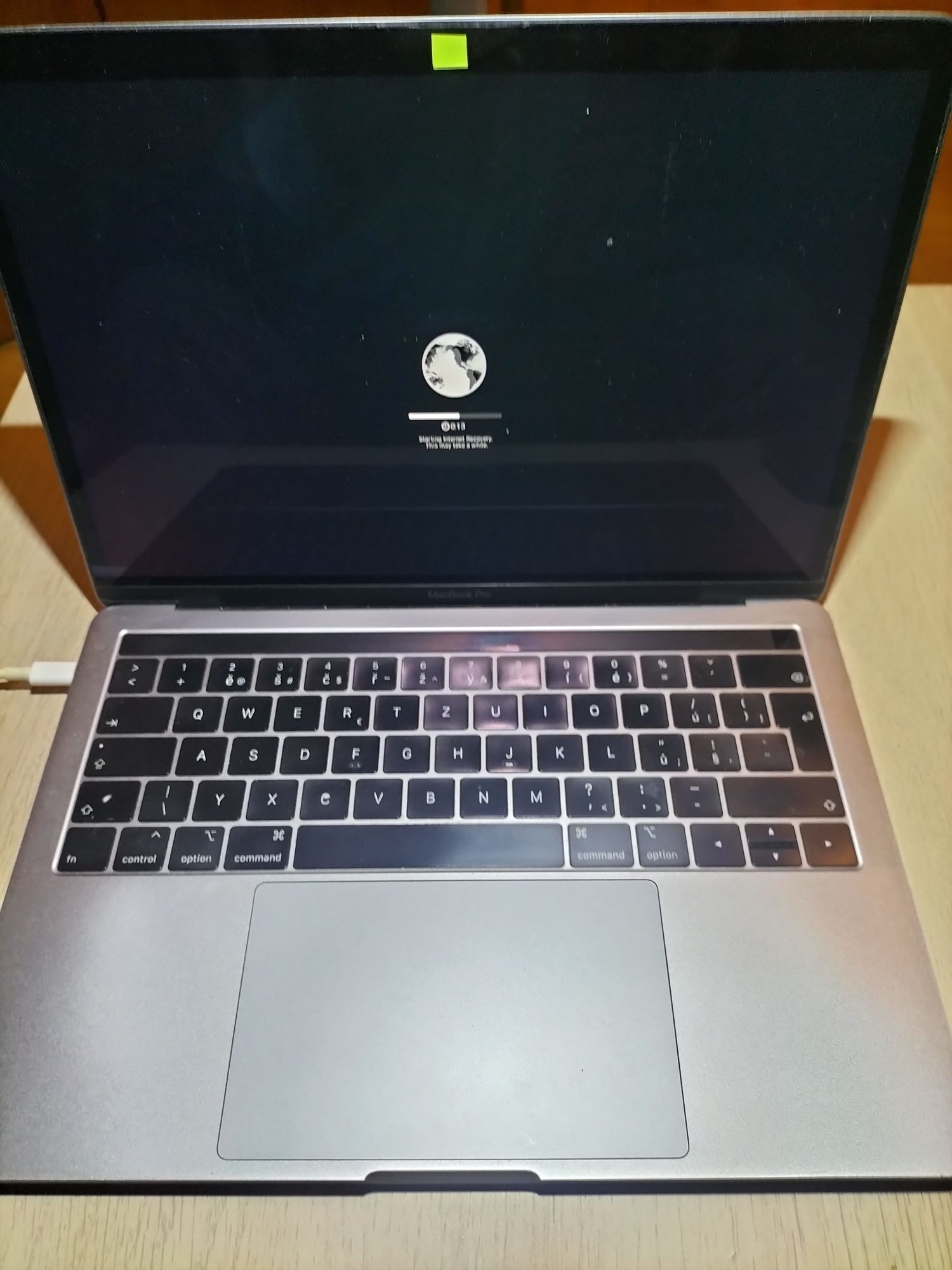 MacBook Pro 13” /A1989/2019 para peças, + Carregadores + Magic Mouse