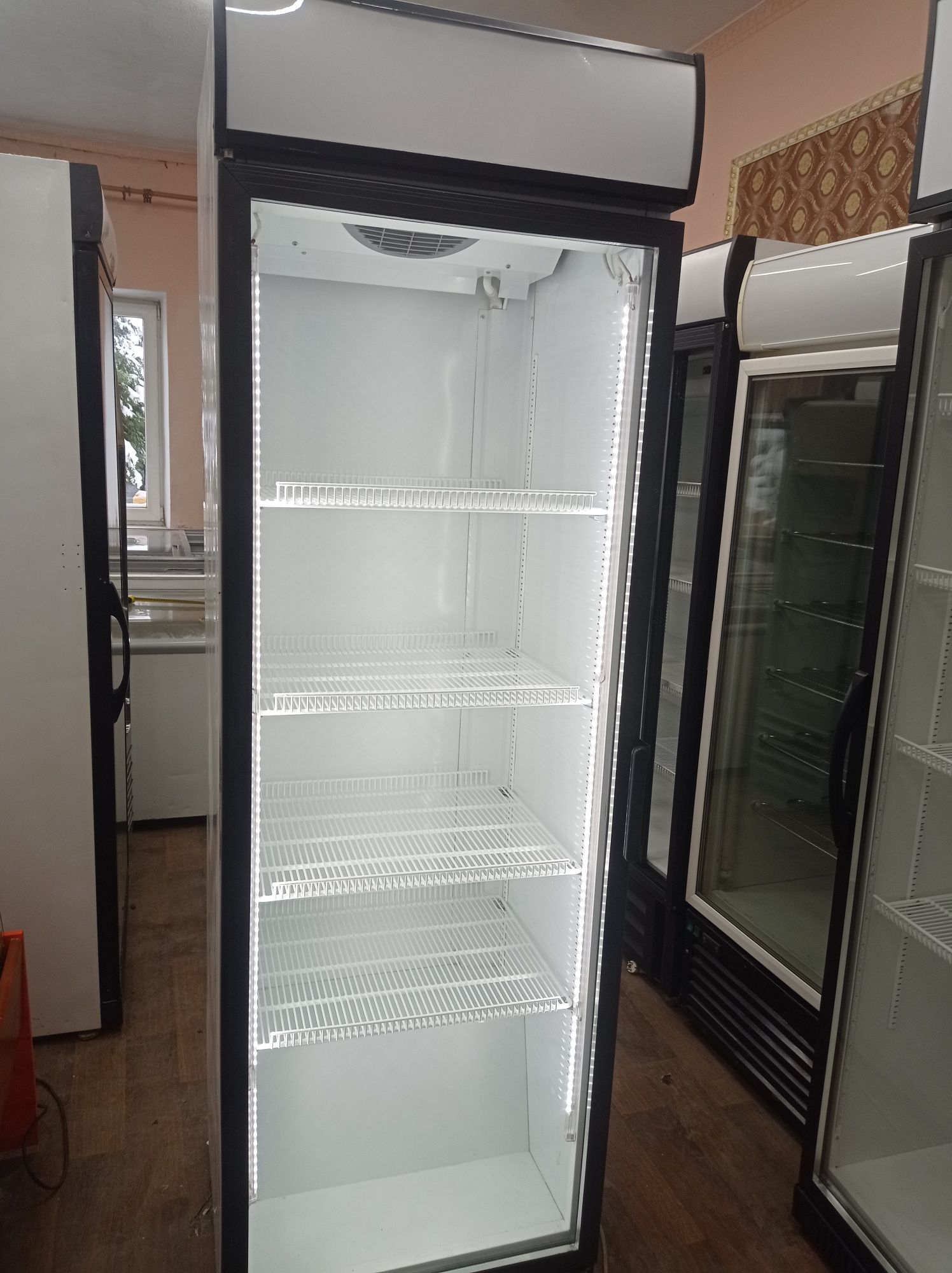 Холодильный шкаф Динамик 215 см