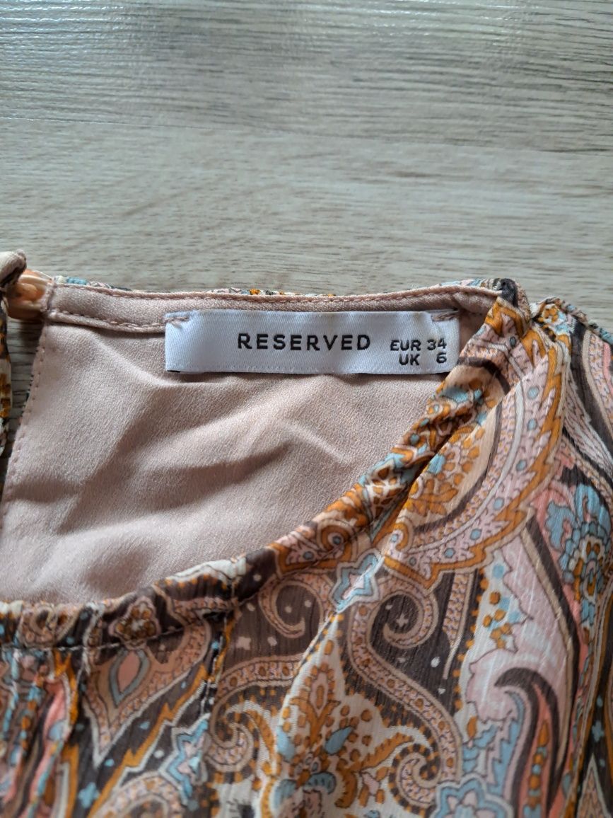 Sukienka Reserved