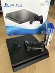 PS4 Slim 500 GB.