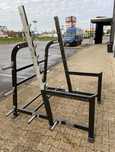 Stojak do przysiadów hammer strength squat rack