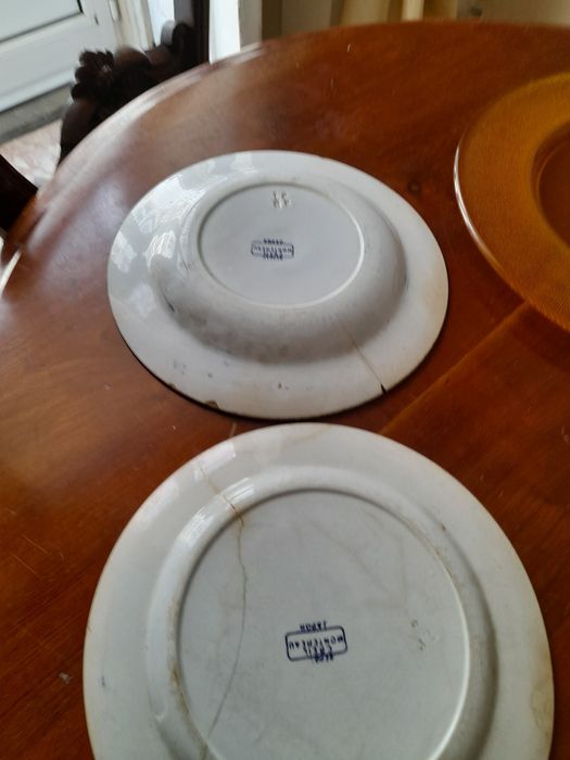 Pratos de vista alegre , ingleses e atlantys