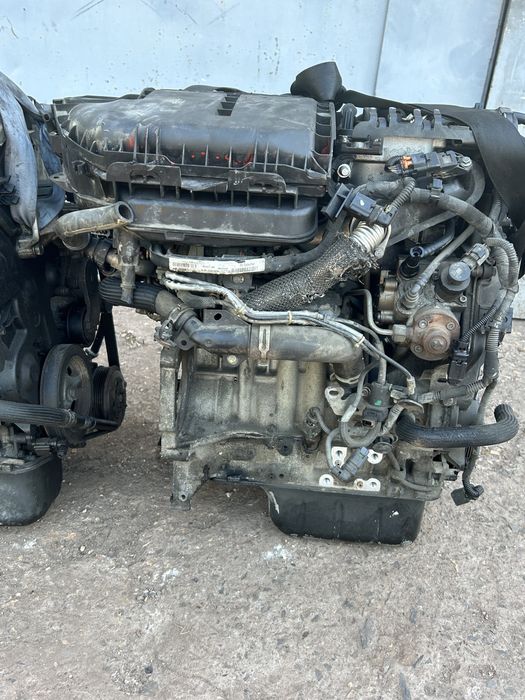 Двигун мотор Peugeot Citroen Ford Volvo 1.6 HDI 8V
