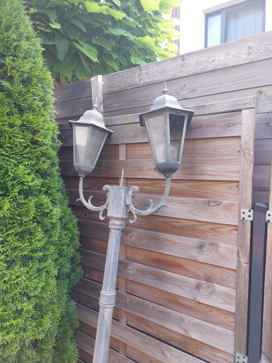 Lampa ogrodowa, do renowacji.