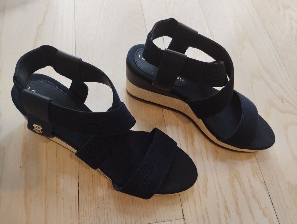 Sandały na koturnie Tommy Hilfiger