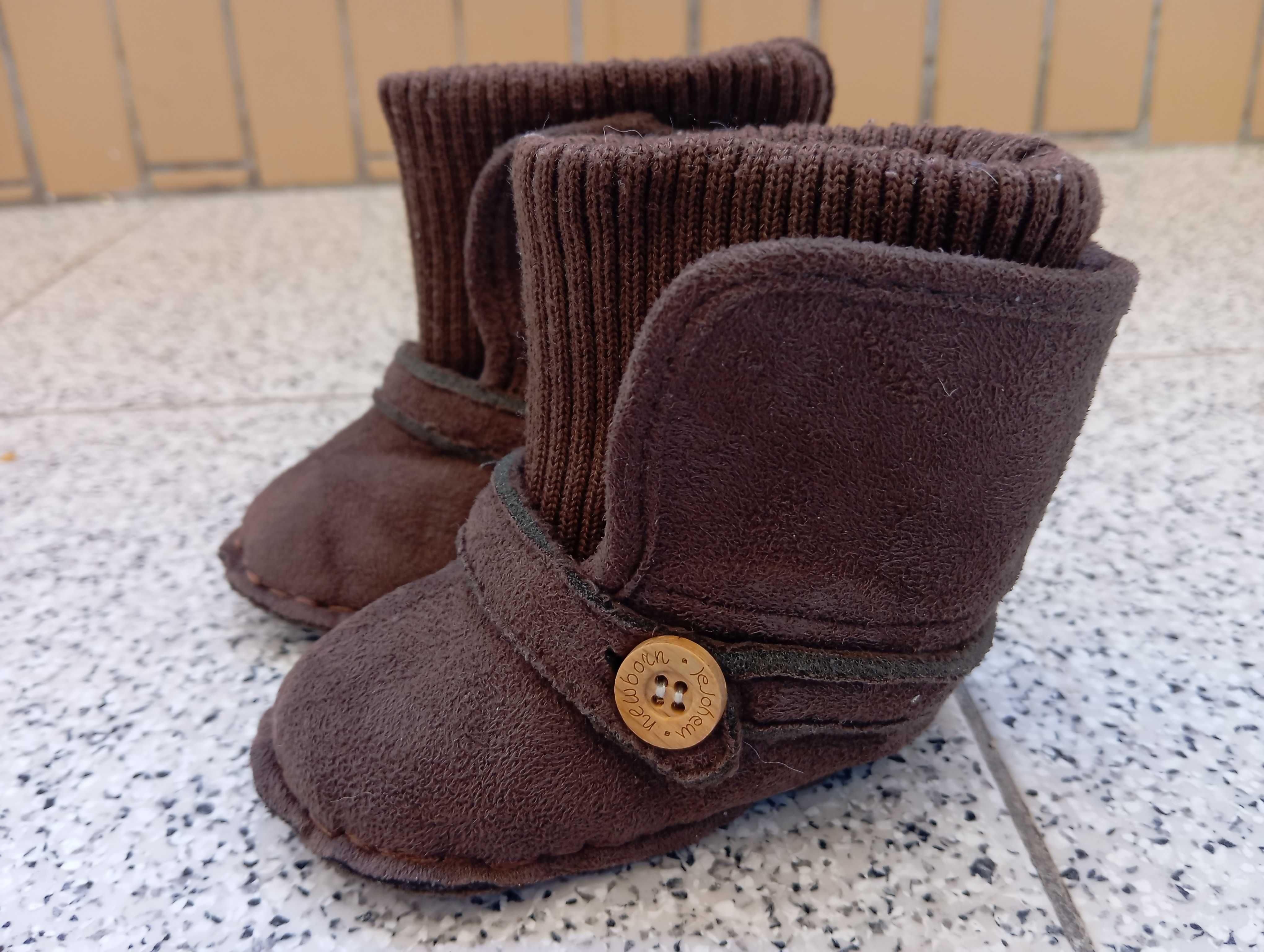 Botas de bebé tamanho 18