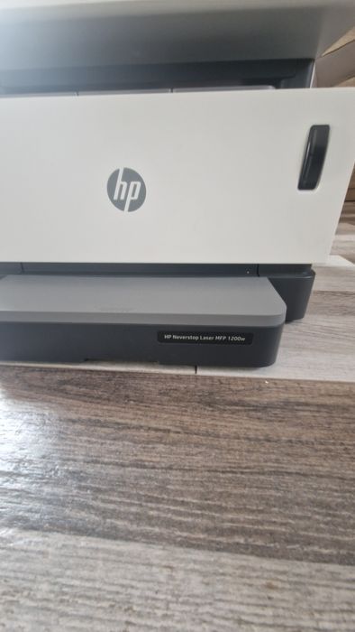 Принтер  hp 1200 w