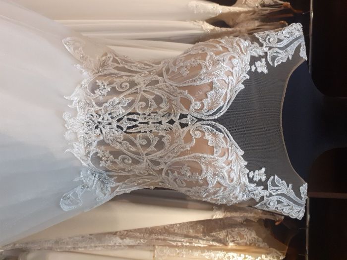 Suknia ślubna (r. 36)