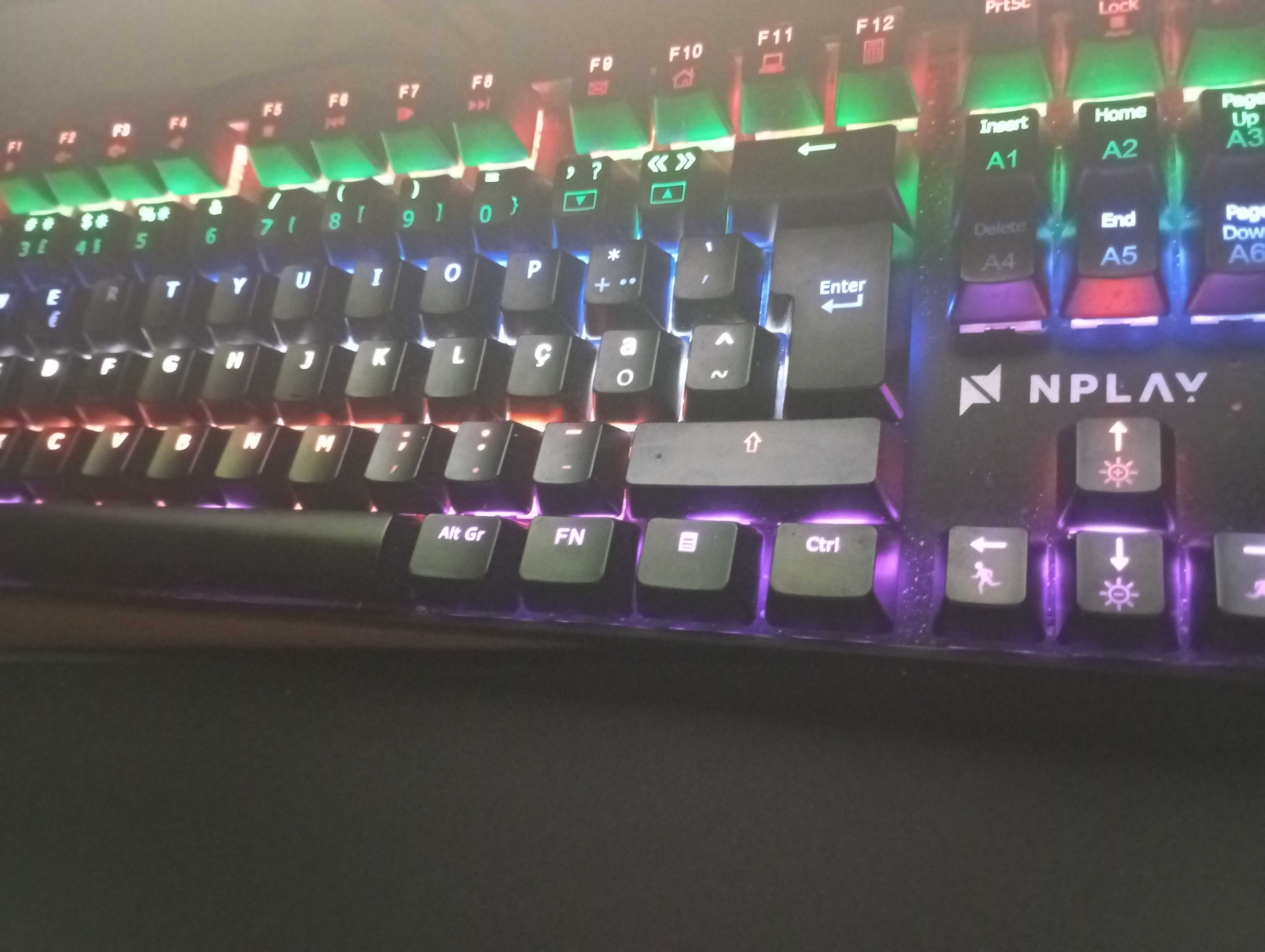 Teclado mecanico nplay em otimos estado