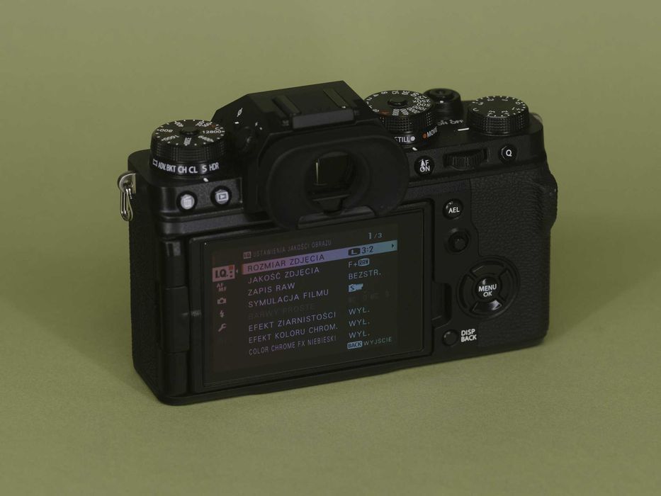 Fuji X-T4 Black Edition. Stan BDB.