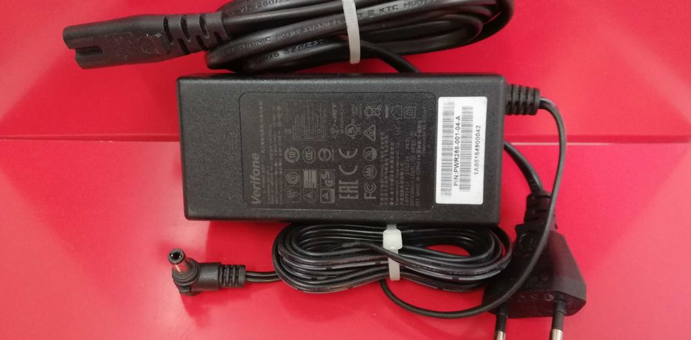 Комплектующее для кассов. POS терминала блок питания VeriFone 9,3V 4A