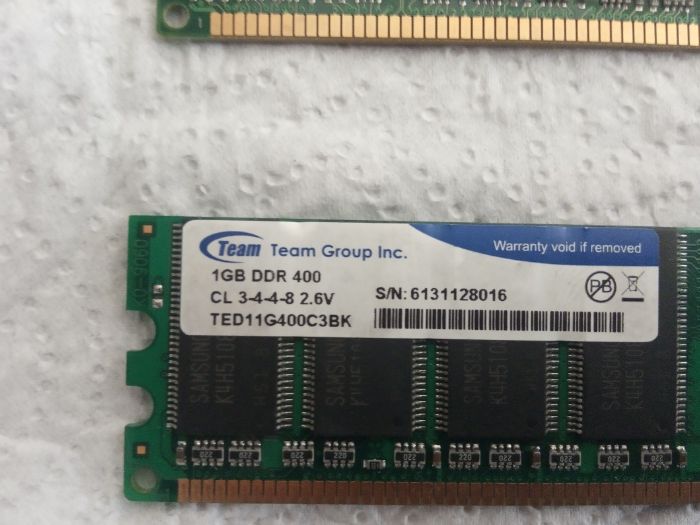 Memorias para torre de DDR400 1g e menos