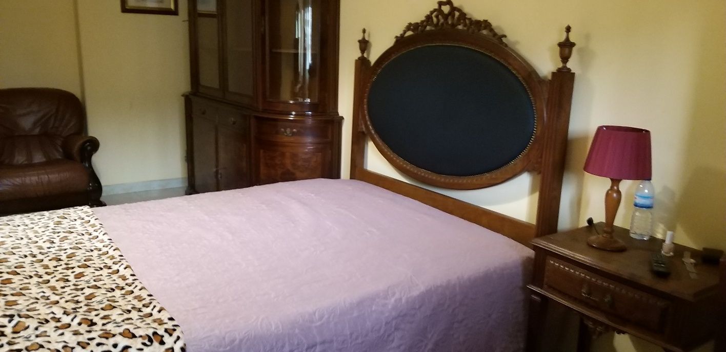 Quarto para alugar senhora