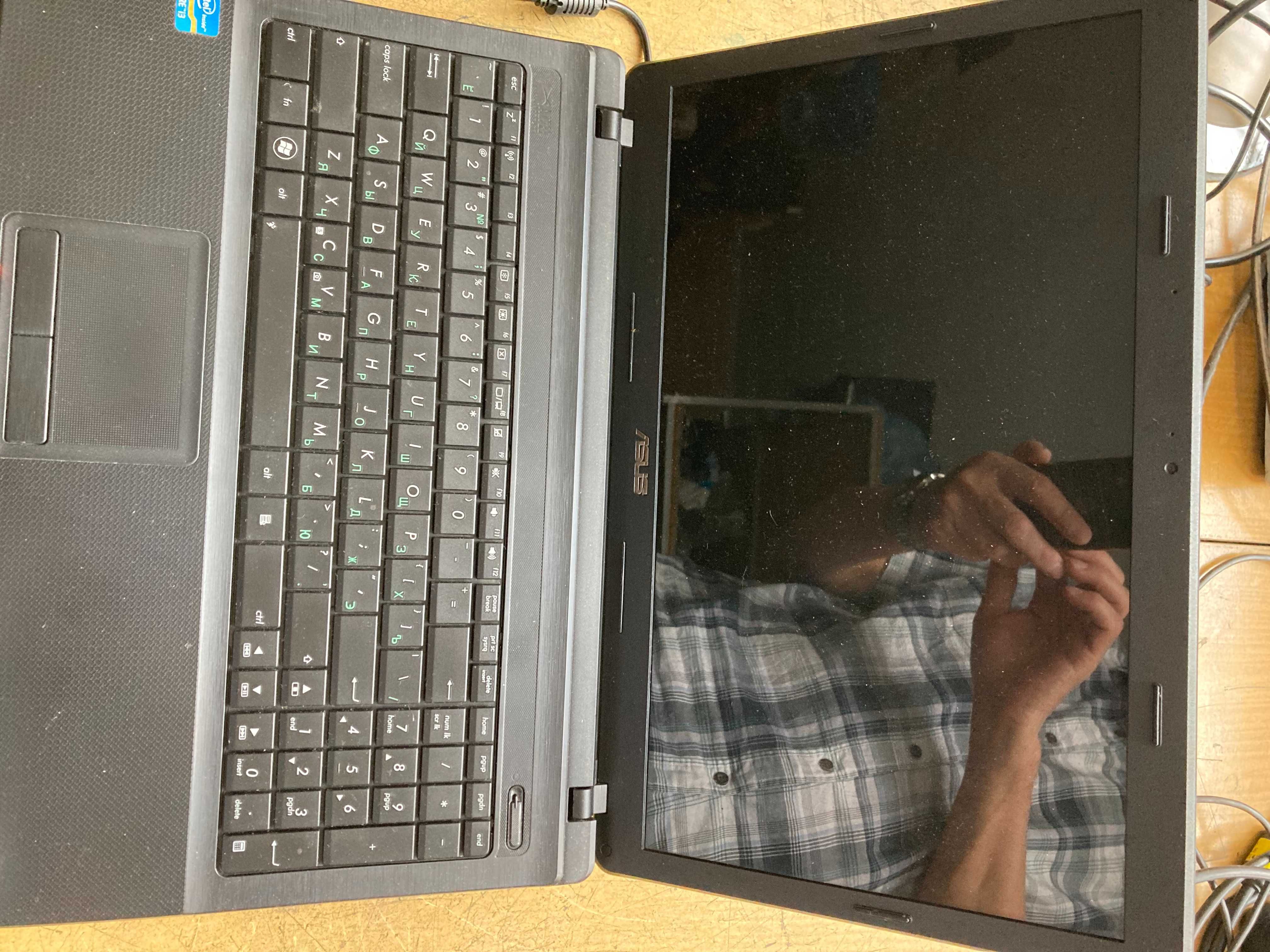 Ноутбук ASUS X54C